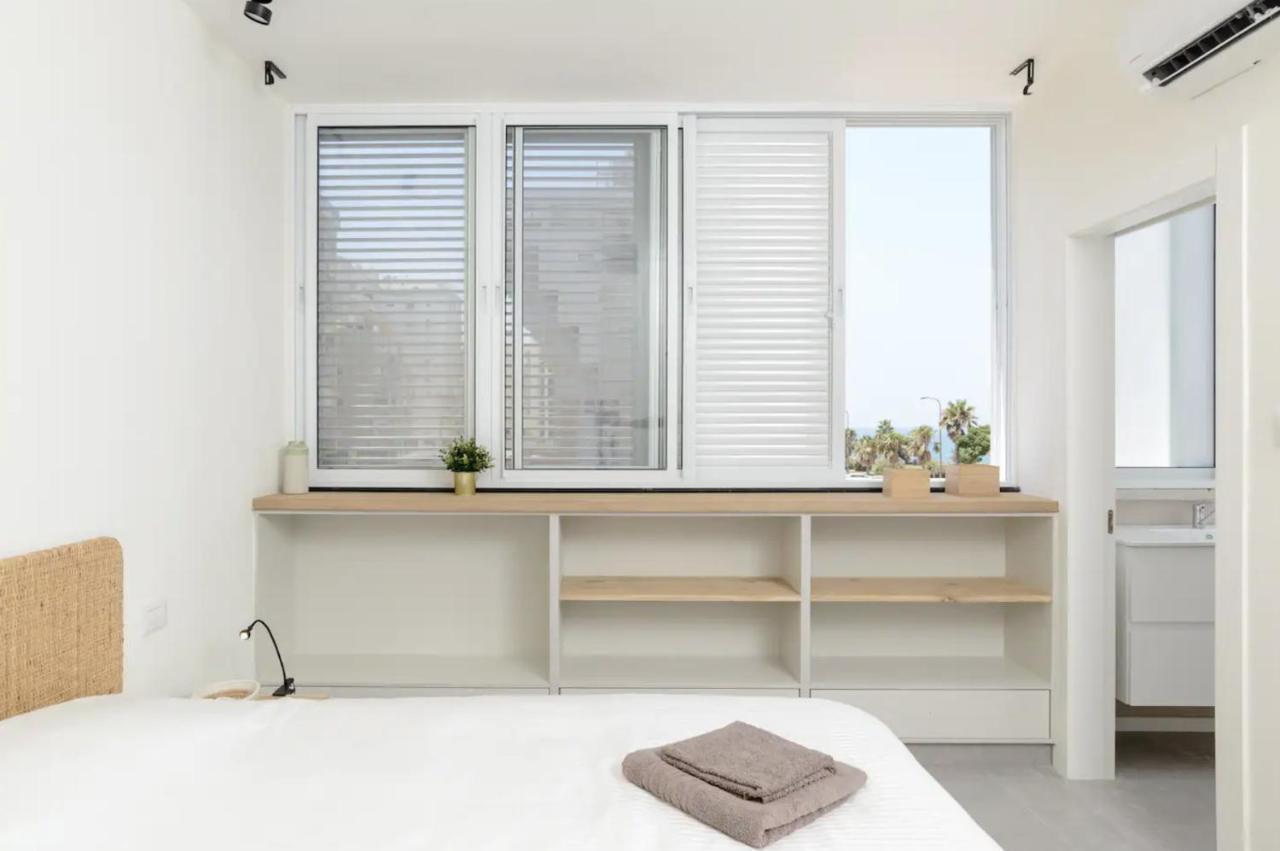 Stylish & Spacious 3 Bedroom Apartment By The Sea ネタニア エクステリア 写真